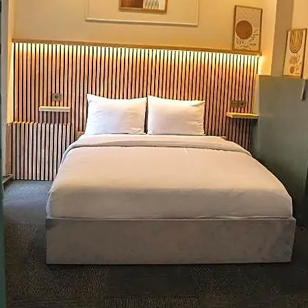 Rafinn Hotel